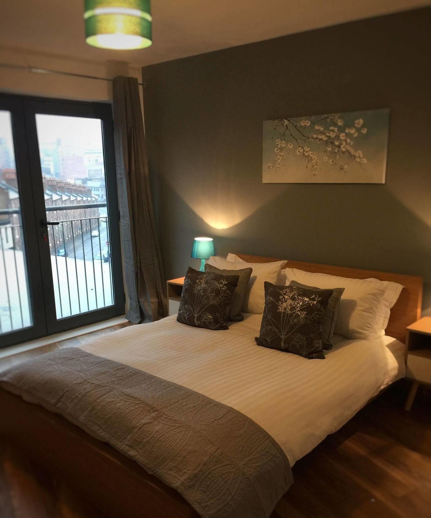 The Cathedral Suite Apartment With Love Your Stay Sheffield Exteriér fotografie